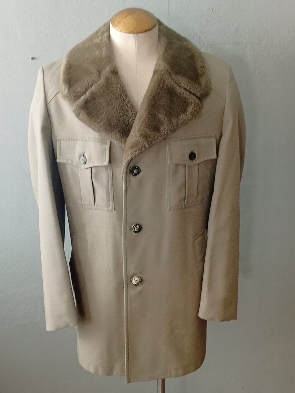 70s London Fog Pile Lined Car Coat: Men's Vintage Military Outerwear (46 L)